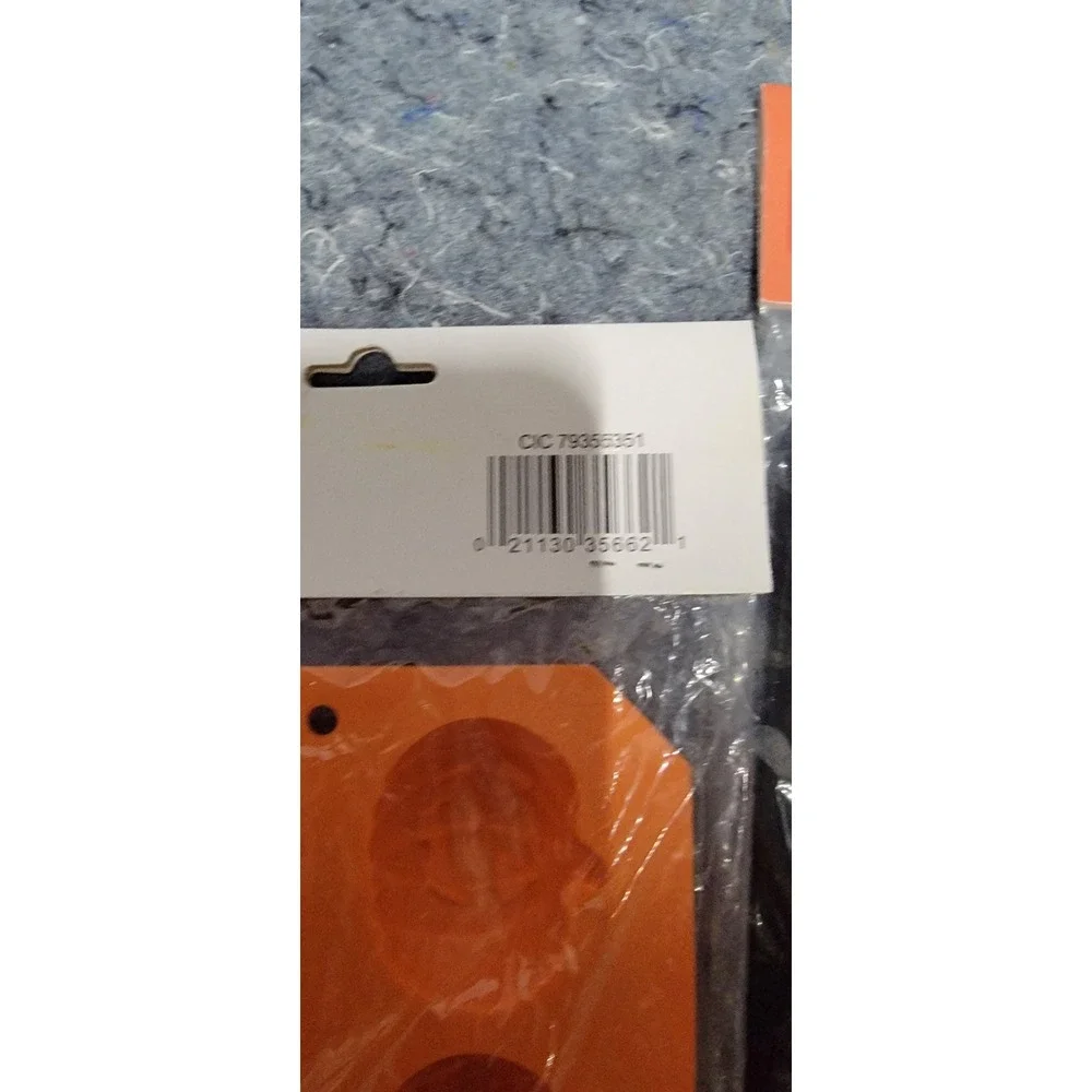 Halloween 2025 Iced Cube Trays‎ Punkins & Skull  Set of 2